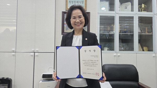 �̺��� ����������ʽ��� �̻����� ������ ����